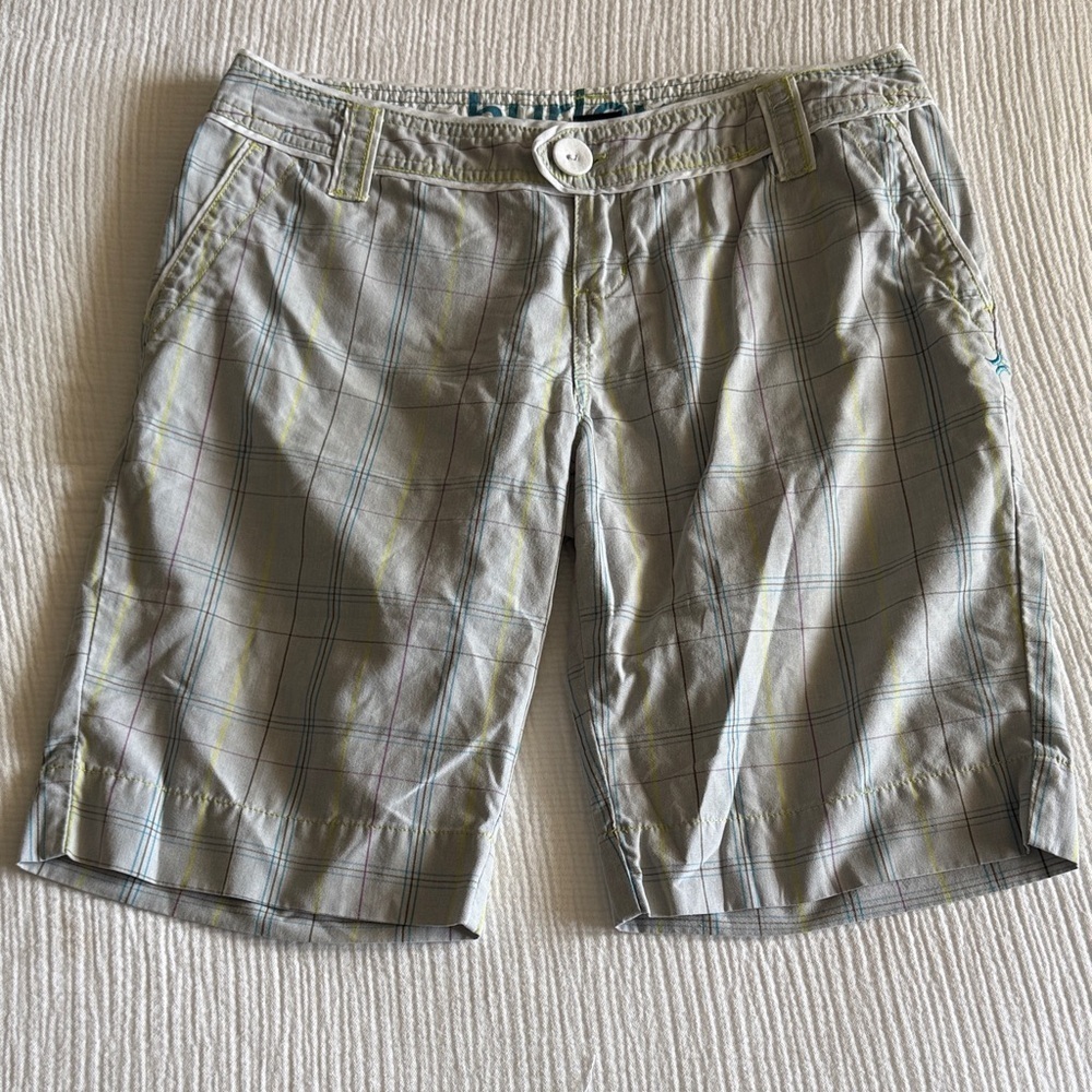 Hurley White and Blue Graphic Bermuda shorts / 7